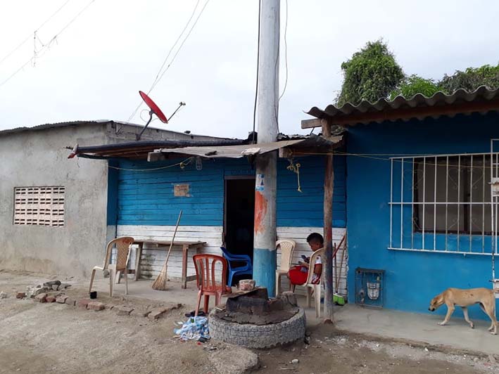 Con mucha zozobra  viven los habitantes de una vivienda en la carrera 33 con calle 27 del barrio La Concepción, al sur oriente de Ciénaga.