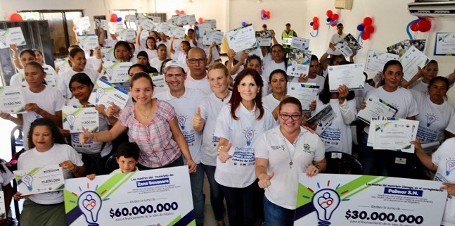 La Gobernación del Magdalena ha logrado impacto en las mujeres del departamento también con talleres enfocados a temas como la contabilidad, el marketing, temáticas de  emprendimiento, entre otros.
