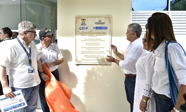 El Jefe de Estado visitó el hogar de la familia Vargas Sánchez, donde se celebró la conexión a gas del usuario número 800.000 de Surtigas, filial de Promigas