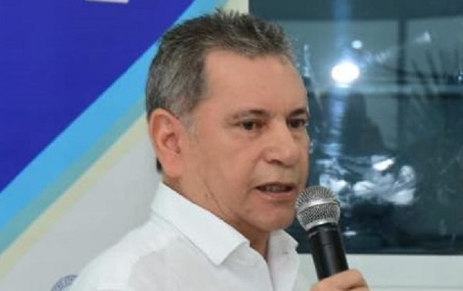 Ángel  Fernández Gamero, gerente del hospital San Cristóbal, en donde se rumoró la presencia del virus. 