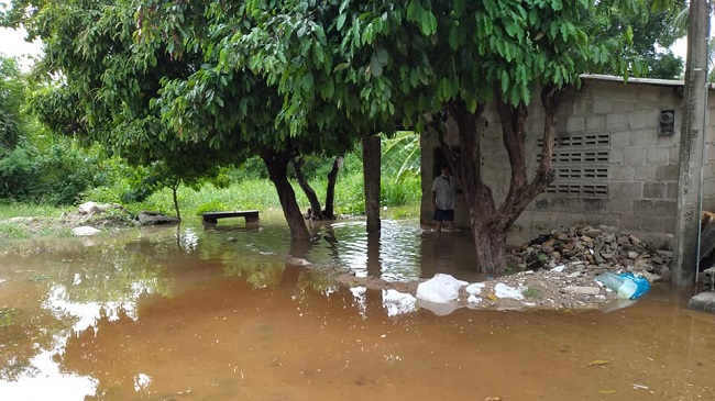 Calles y casas inundadas fue el resultado que dejó el último aguacero que cayó en el municipio de Fundación, Magdalena.