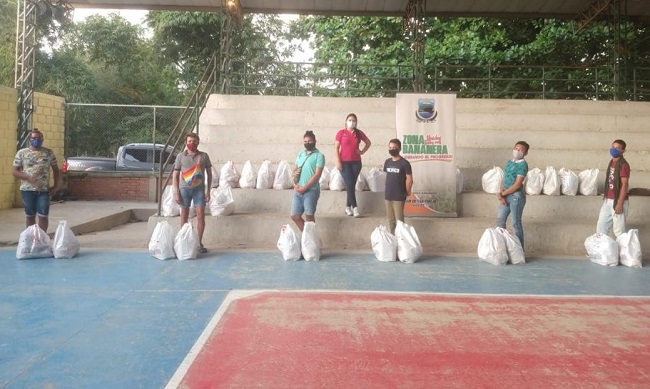 Un grupo importante de la comunidad Lgbti se vio beneficiada con la entrega de ayudas alimentarias en diferentes corregimientos del  municipio Zona Bananera.