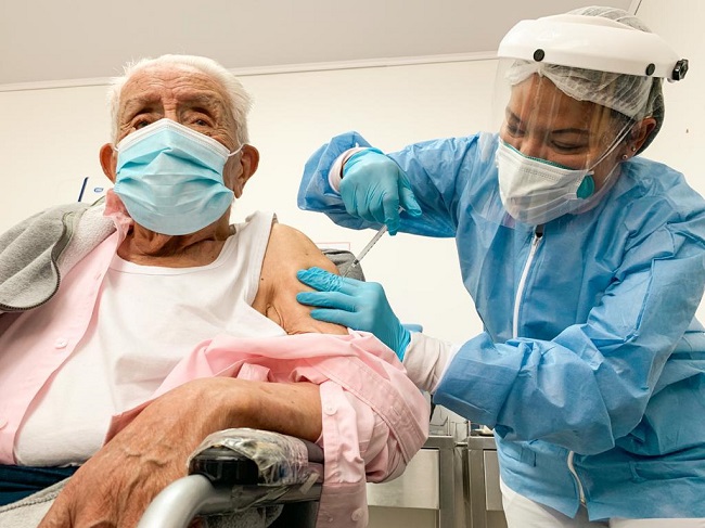 Vacunación en Colombia. Foto: MinSalud.