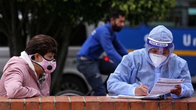 Las aglomeraciones ocasionadas por las grandes marchas en el último mes han provocado el incremento de los casos positivos.