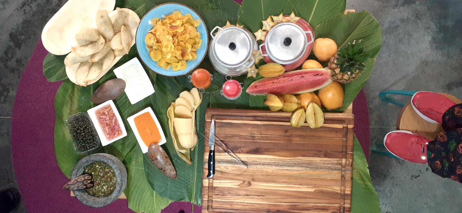 El departamento del Magdalena posee una amplia variedad gastronómica al estar ubicada en una zona geográfica con acceso al mar, los ríos, las montañas y la Ciénaga Grande de Santa Marta. Además, cuenta con todos los pisos términos, lo que le garantiza la producción agrícola y ganadera.