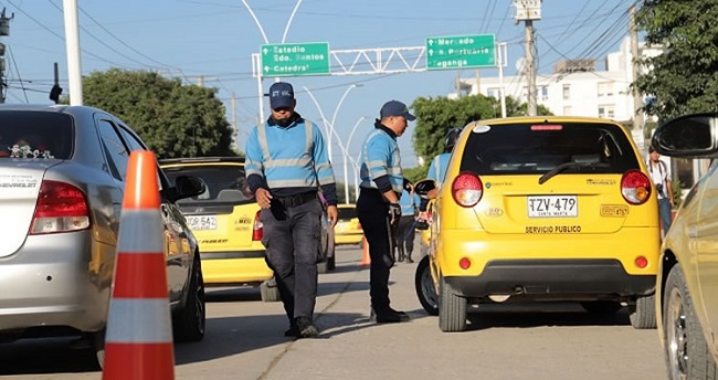Los representantes de taxis aseguran que la ciudad está en completo caos en materia de movilidad.