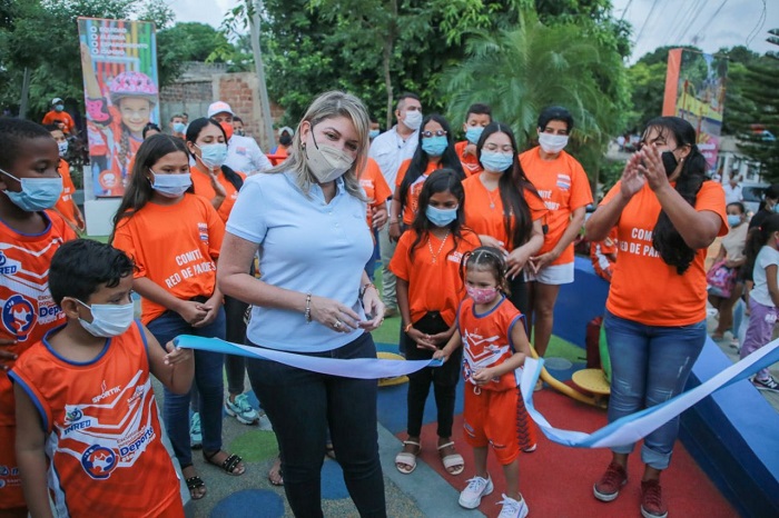  En las jornadas de embellecimiento se está realizando la reposición de máquinas, pintura de canchas e instalación de paisajismo.