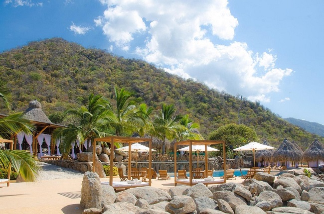 Mamancana es una reserva natural de 600 hectáreas de bosque seco tropical espinoso, ideal para el ecoturismo y las actividades al aire libre.