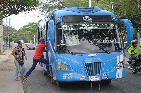 A partir de este jueves, el pasaje en los buses costará $2.150 y $2.200.