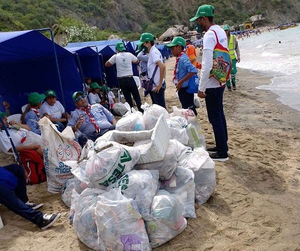 Atesa reportó la evacuación de 10 toneladas de material que permanecía ensuciando las playas.