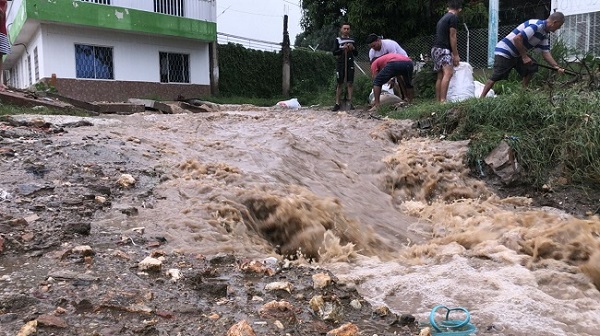 El Ideam mantiene la alerta naranja por amenaza de desbordamientos producto de las intensas lluvias.