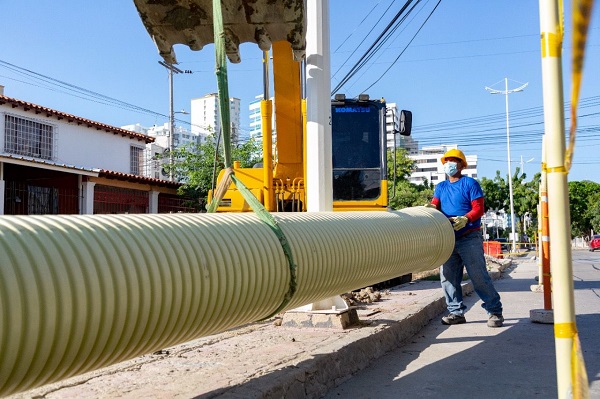 Avanza la optimización del sistema de alcantarillado de El Rodadero, el cual contempla la instalación, en dos fases, de un total de 400 metros lineales de tubería.