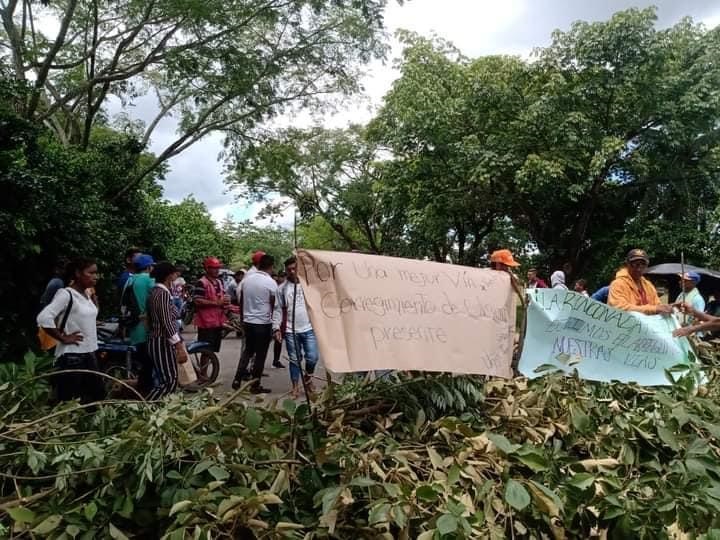 Guamal ha sido uno de los municipios más golpeados por la ola invernal en este departamento, generando graves daños en las vías que los conectan con otras poblaciones.