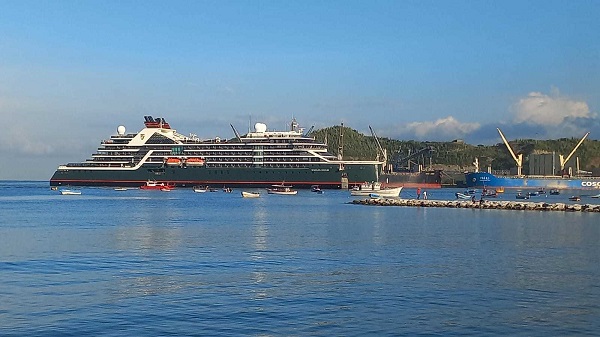 Santa Marta recibió la llegada de 156 turistas a bordo del crucero Seabourn Venture.