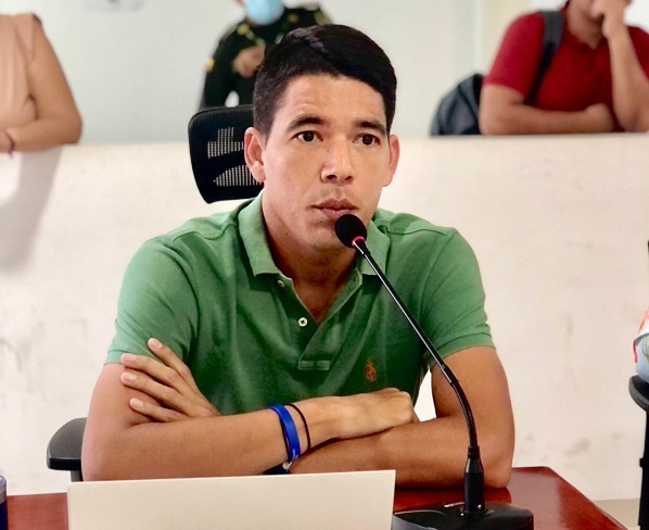 “No podemos aprobar un proyecto con una venda en los ojos”, concejal David Palacio.