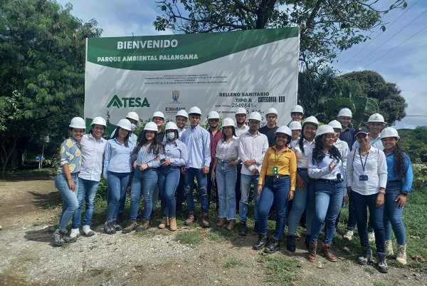 Estudiantes de la Universidad del Magdalena realizaron recorrido por las instalaciones del relleno sanitario de ‘Palangana’ 