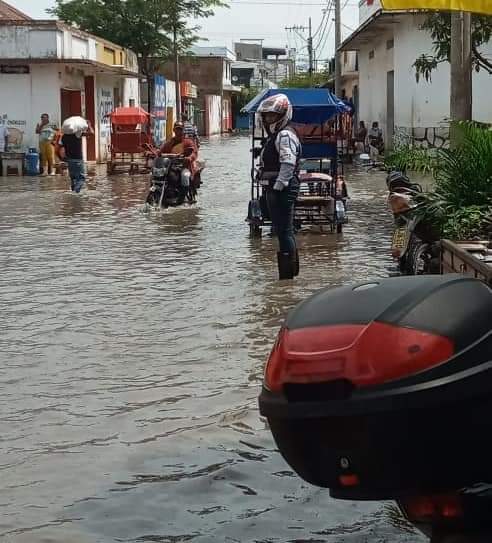 El Banco ha sido uno de los municipios más damnificados por la ola invernal, la cual ha dejado millonarias pérdidas por las inundaciones en su zona comercial.