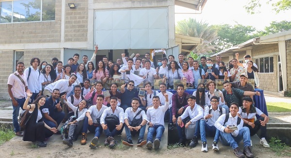 Estudiantes de Ingeniería Civil de la Universidad del Magdalena.