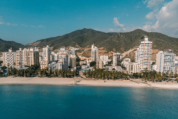 Con este logro, Santa Marta ratifica la eficacia de las políticas establecidas por el gobierno local para acabar con la inequidad económica y social en el territorio. 