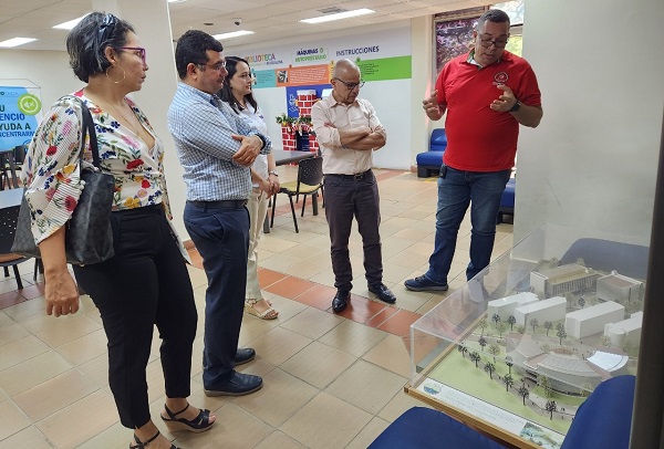 La visita hizo parte de la agenda de evaluación externa a la que se sometió la Red de Universidades Estatales de Colombia, Rudecolombia.