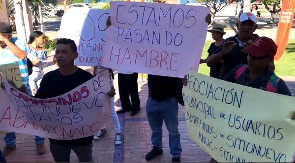 Los líderes de esa zona manifestaron que las fuertes precipitaciones dejan perdidas en el comercio y cultivos.