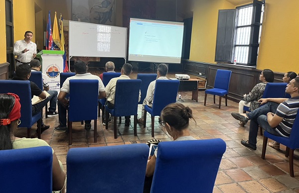 Este curso busca legitimar el conocimiento en materia de gestión pública y social.