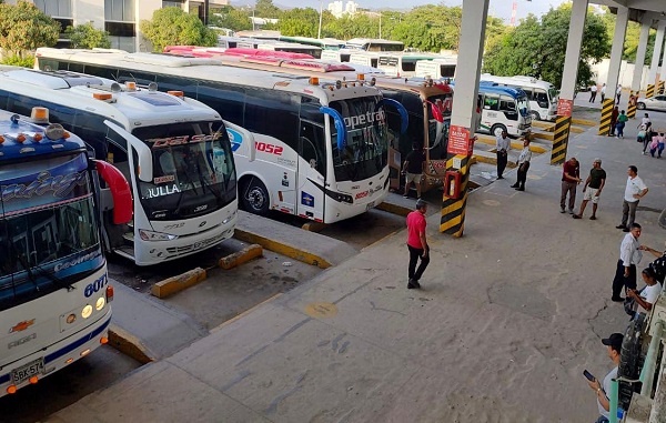 Las autoridades seguirán con los operativos en las instalaciones y exteriores de la Terminal de Transporte como garantía a los viajeros en lo que resta de estas vacaciones.