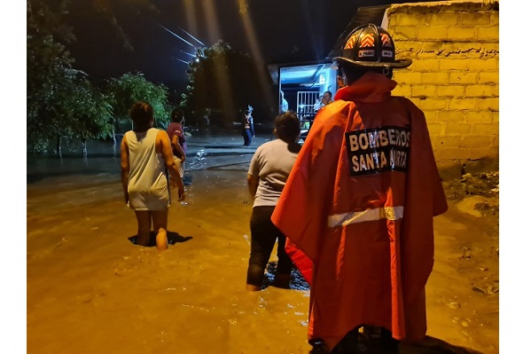 Los barrios que se vieron mayor afectados con la ola invernal en Santa Marta fueron Tayrona, Tayronita, Pamplonita, Las Malvinas, Simón Bolivar , Quebrada Tamaca, barrio Villa Betel y sector la Lucha.