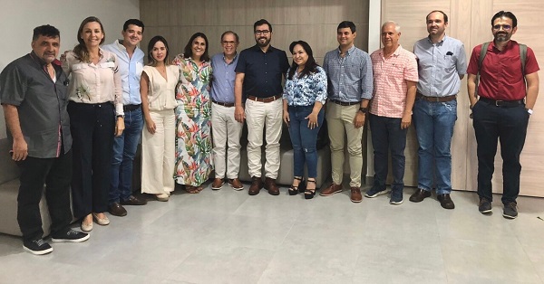 En la imagen la nueva Junta Directiva de la Cámara de Comercio de Santa Marta para el Magdalena. 