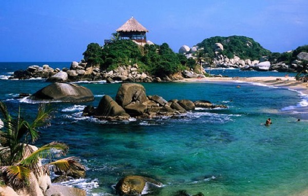 El Parque Tayrona abre sus puertas para los turistas.