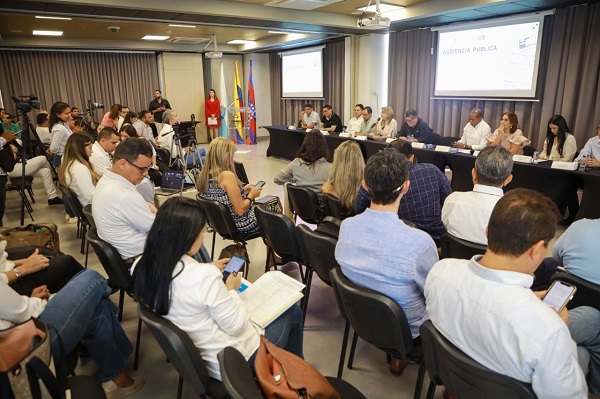 El debate se llevó a cabo para poder, tocar el tema de la legalización del Cannabis y el impacto que esto conllevaría. 
