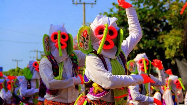 Las comparsas y organizadores del evento le brindarán a Santa Marta, una gran tarde folclórica.