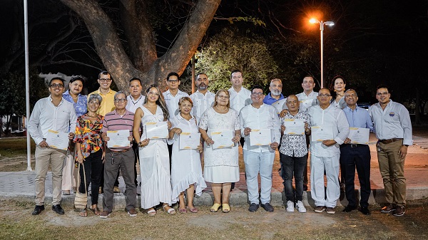 Este reconocimiento contribuye al crecimiento integral de los nuevos profesionales.