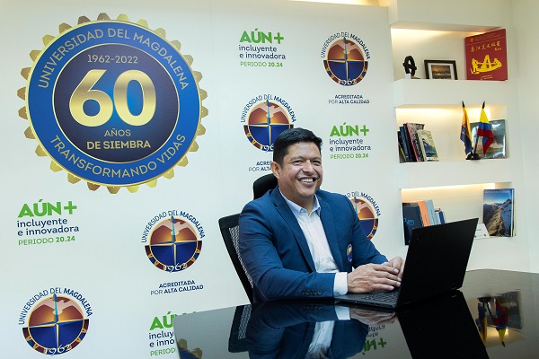 El Rector Pablo Vera estará compartiendo escenario con diferentes actores y aportará en modelos productivos que transforman la región.