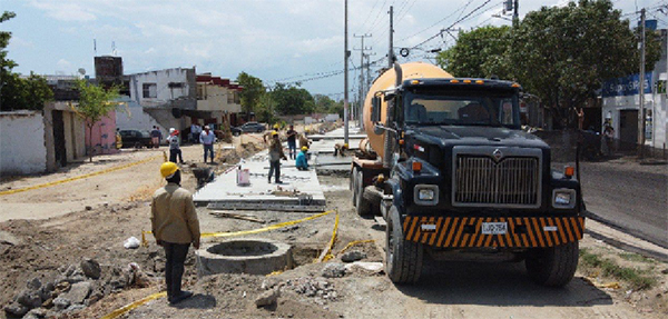 La construcción de 5.200 m2 de pavimento vehicular y la instalación de 1.750 metros lineales de redes de acueducto y 1.305 de alcantarillado pluvial, es una conformación de la sub-base para la adecuación del espacio público.