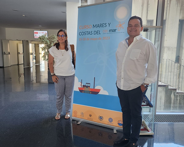  Los profesores Isaac Romero Borja y Adriana Pabón Noguera, docentes de planta de la Facultad de Ingeniería. 