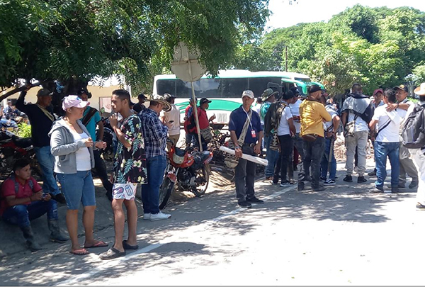 Siguen los bloqueos en el departamento del Magdalena ante las múltiples quejas de habitantes en distintos municipios y corregimientos.