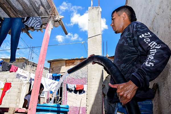 Este programa realiza 853 rutas en los barrios del Distrito, con las que la Alcaldía ha entregado hasta el momento 30.708.000 de litros de agua.