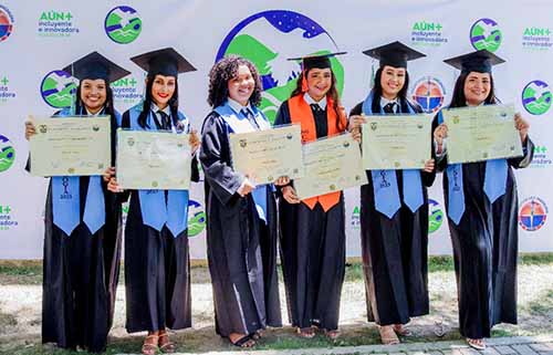 Graduación de estudiantes del programa ‘Talento Magdalena’ en la última ceremonia de pregrado presencial.
