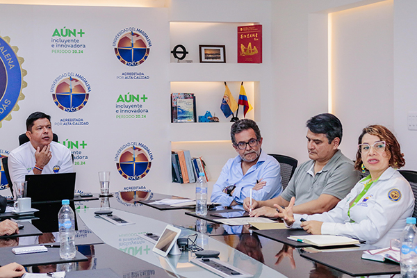 Fueron más de 20 ex trabajadores y miembros del sindicato que participaron en este espacio donde se conoció la experiencia de transición energética en Perú.