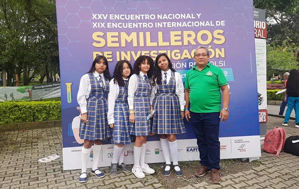 Los estudiantes contaban con el apoyo económico del alcalde Luis Tete que nunca llegó.