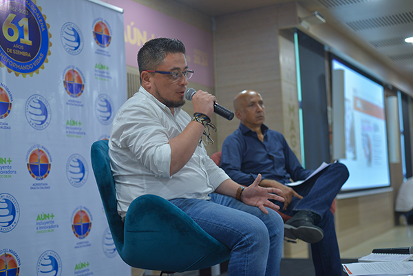 Viceministro de Educación Nacional (e) Wilfer Valero Quintero  y docente asesor José Darío Saenz.Viceministro de Educación Nacional (e) Wilfer Valero Quintero  y docente asesor José Darío Saenz.