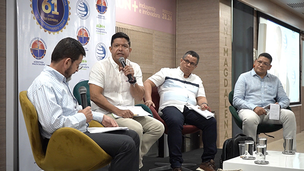 El Panel de Rectores contó con los doctores Pablo Vera Salazar, rector de la Universidad del Magdalena; Ivaldo Torres, rector de la Universidad de Pamplona; y Jairo Torres, rector de la Universidad de Córdoba, como panelistas.