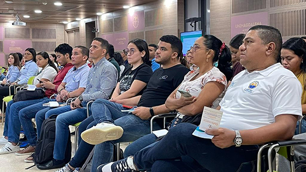 Los estudiantes del Programa de Contaduría destacaron la importancia de estos espacios que le permiten actualizar sus conocimientos. 