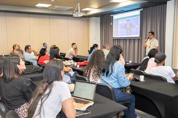 La administración distrital ha contado con la asistencia técnica de la Agencia de los Estados Unidos para el Desarrollo Internacional (USAID) para la recopilación de información y formulación del documento final de la política.  