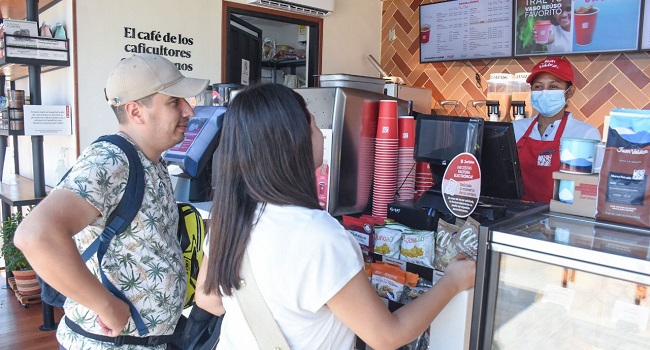 La Tasa de Informalidad para el trimestre mayo-julio 2023 en la ciudad fue de 61,6%, una disminución de 1.5 puntos porcentuales frente al mismo trimestre del año 2022, que fue de 63,1%. 