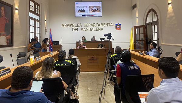 El periodo de sesiones extraordinarias que empezó desde este martes irá hasta el 30 de septiembre.