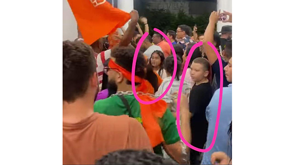 Imagen captada de un video donde se puede apreciar la presencia de menores de edad en la protesta de Fuerza Ciudadana del viernes en las instalaciones de la Registraduría.