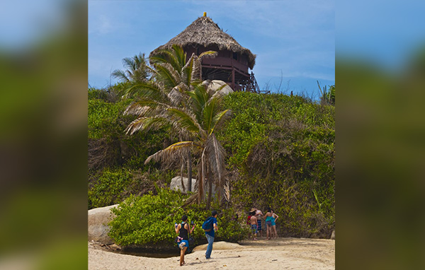 El Parque Nacional Tayrona es uno de los sitios turísticos más visitados en temporada alta. 