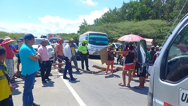 Las autoridades y la comunidad esperan que se tomen medidas para abordar este problema y garantizar la movilidad y la paz en la región del Magdalena.